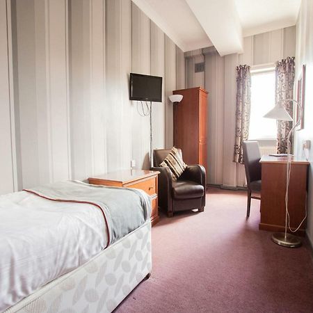 Beveridge Park Hotel Кърколди Екстериор снимка