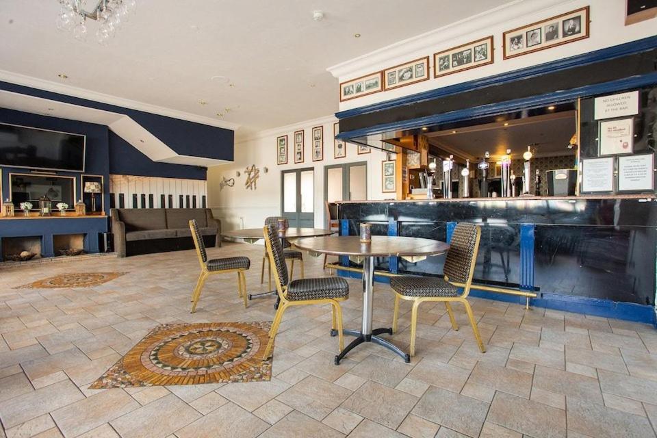 Beveridge Park Hotel Кърколди Екстериор снимка