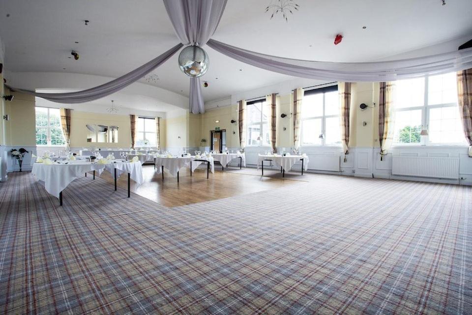 Beveridge Park Hotel Кърколди Екстериор снимка