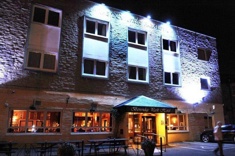 Beveridge Park Hotel Кърколди Екстериор снимка