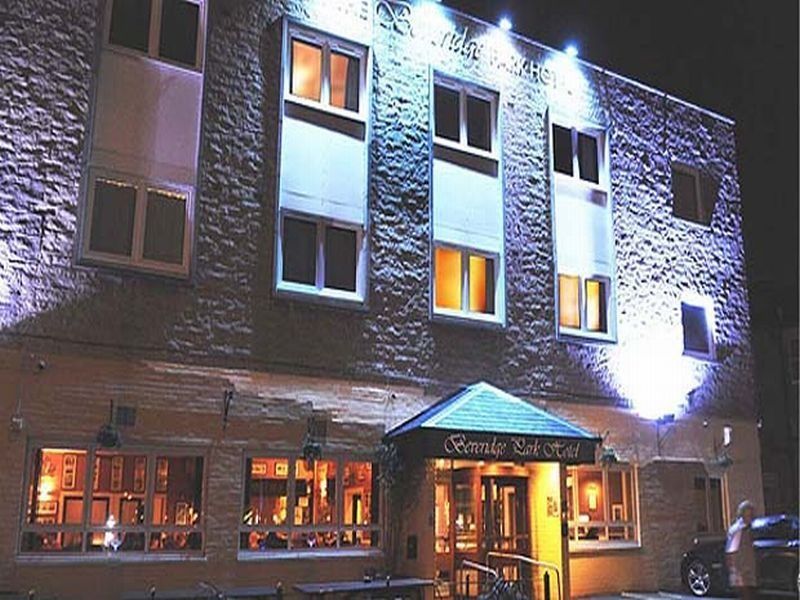 Beveridge Park Hotel Кърколди Екстериор снимка