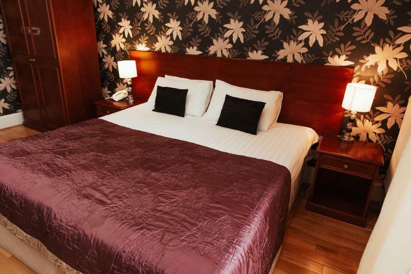 Beveridge Park Hotel Кърколди Екстериор снимка