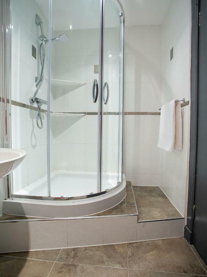 Beveridge Park Hotel Кърколди Екстериор снимка