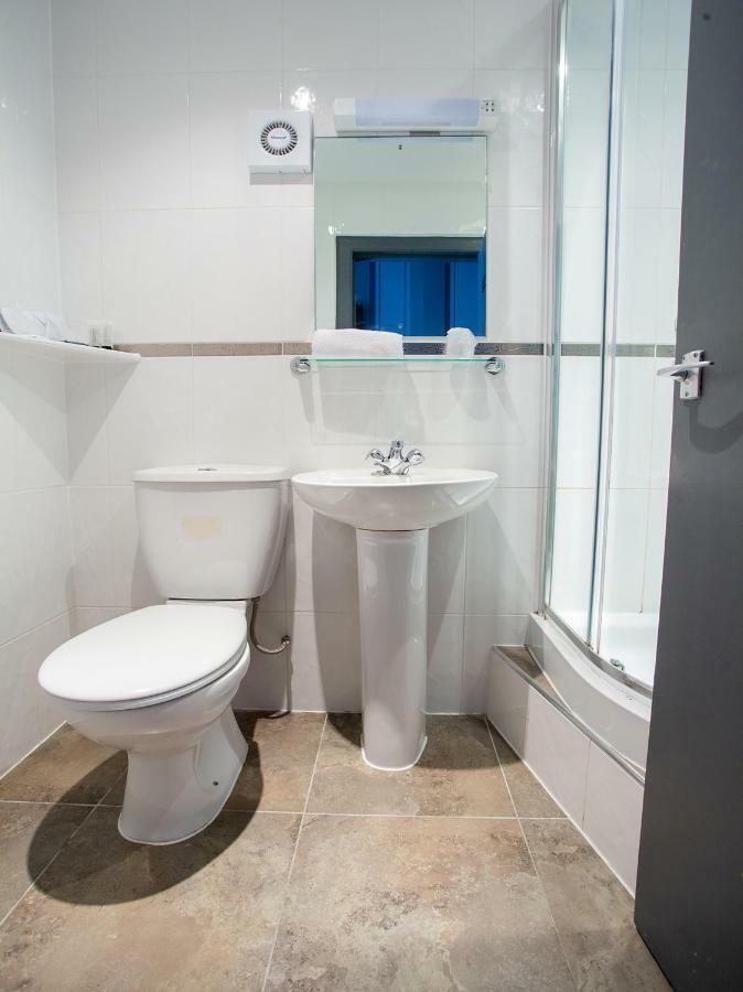 Beveridge Park Hotel Кърколди Екстериор снимка